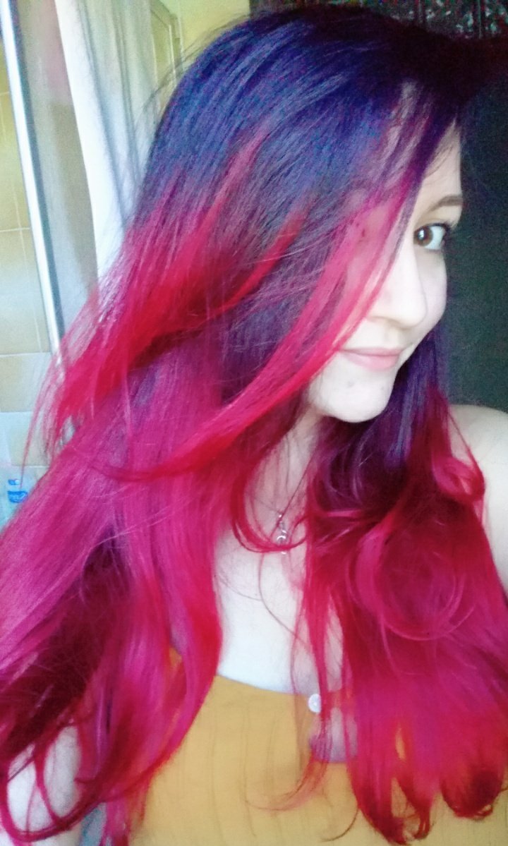 Euhnirol's tweet photo. Vive le jouj et le violet #PosteTesCheveux https://t.co/4p1z279HT0