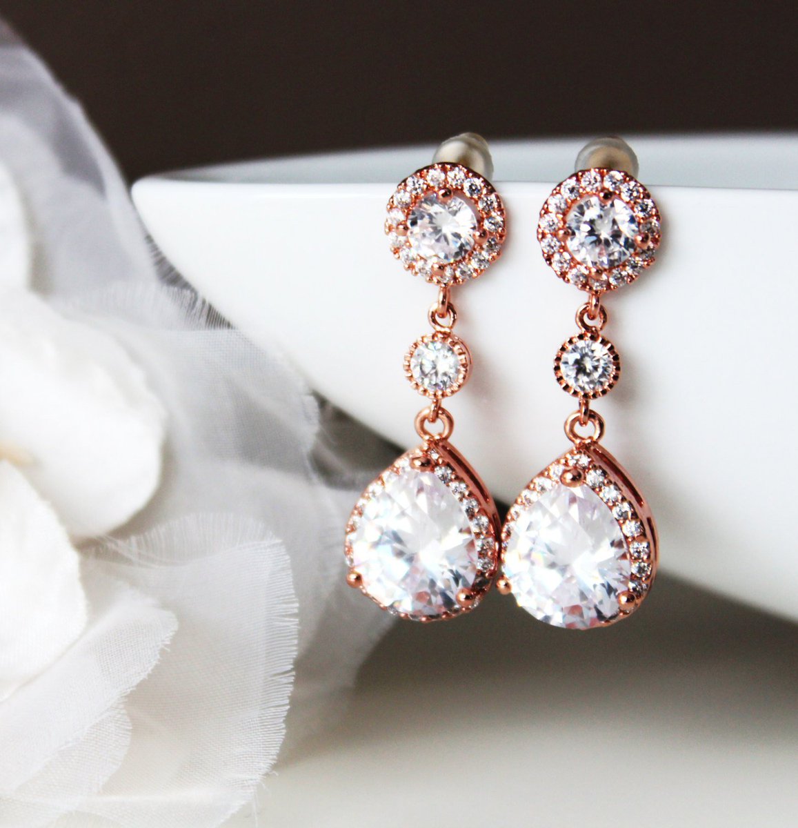 sherrydow427's tweet photo. Rose Gold Bridal Earrings Rose Gold Wedding Jewelry Rose Gold Earrings Halo Earrings Drop https://t.co/yhBhWdfO2j #bestofEtsy #etsyretwt https://t.co/ZcdYSJuCHB