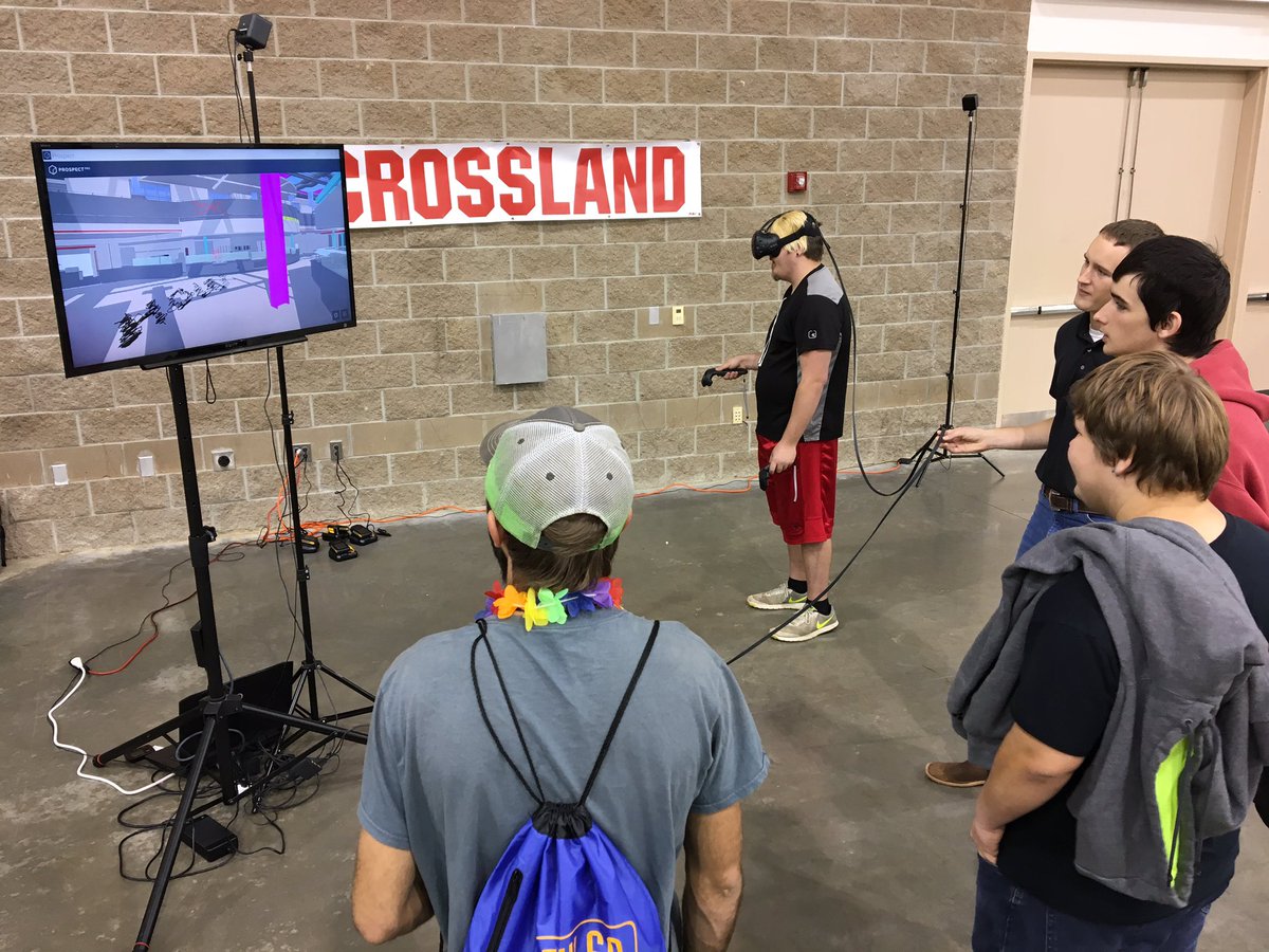 bradfrompitt's tweet photo. Having a lot of fun and meeting some incredible people at the #TransitionExpo in Ft. Smith! @Crossland_Inc https://t.co/v7APSzE2GU