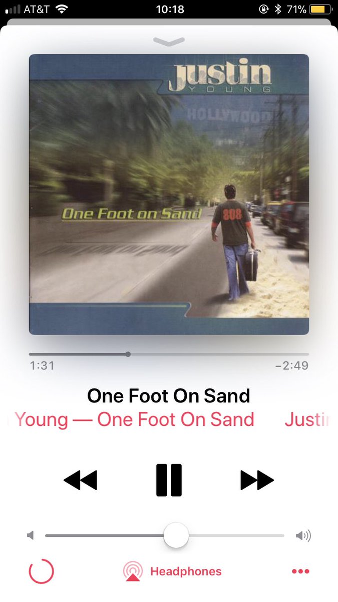 holly_hhe's tweet photo. FYI: This is not a good song to listen to when you’re trynna max out at the gym 😭😂 #militaryprobs #islanderprobs #allthefeels https://t.co/hIIbG4exIA