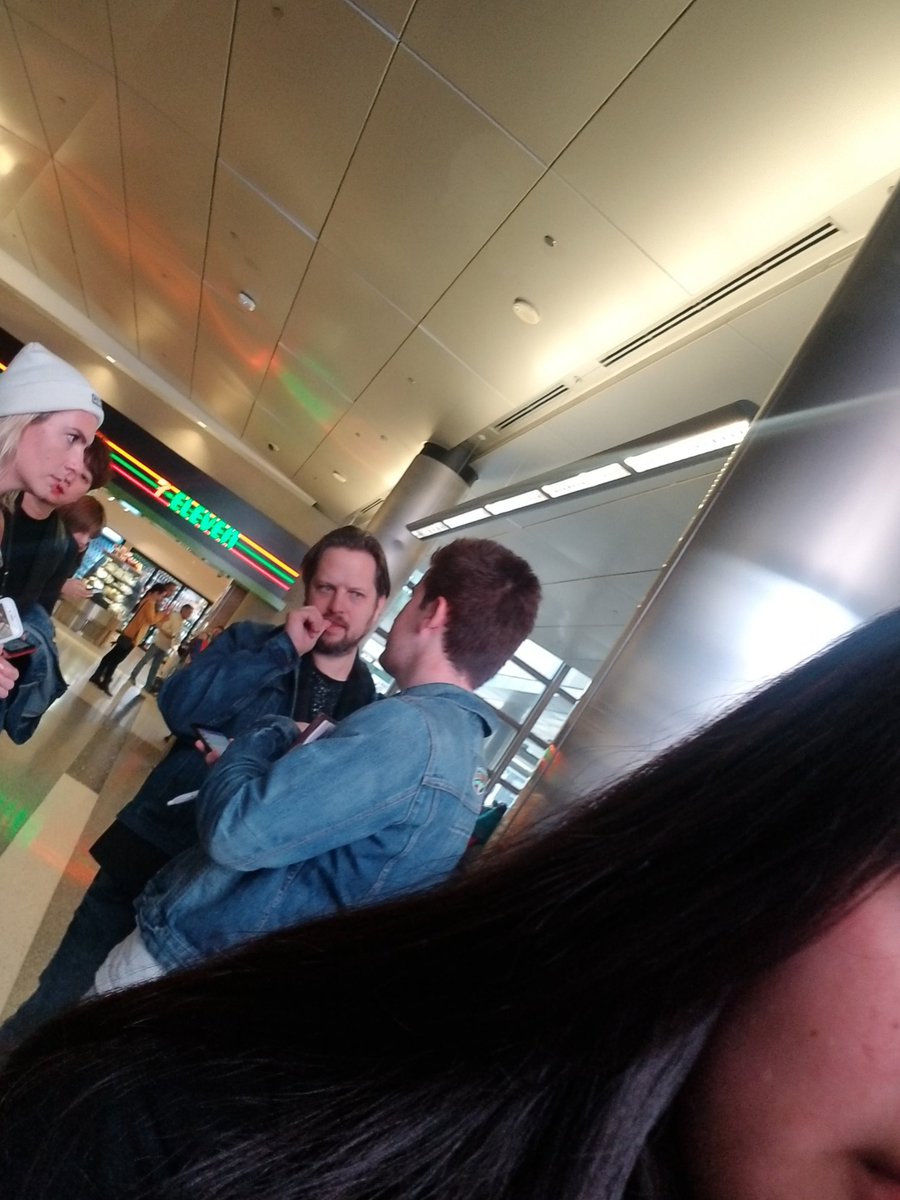 BTSjungkook_DNA's tweet photo. I'm standing next to BTS producers and they where talking about how their whole company was coming, but in different dates and flights. She said because they are a small company it was possible.They are so proud of BTS 😭 #BTSInAmerica they are here 2 support https://t.co/8vHdz6MkzO