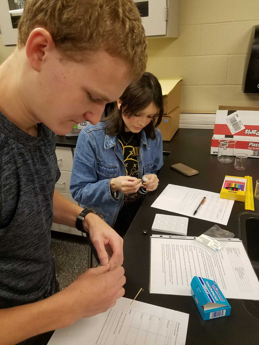 parkhillitf's tweet photo. PHS students applying scientific knowledge during lab activities! @ParkHillSchools @ParkHillSouthHS #ParkHillproud #PHLearns #ProudToBeALearner #AchievementWeek https://t.co/qSPNU5bCoG