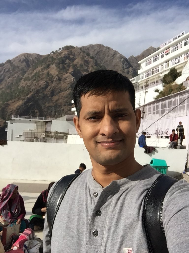 sattansharma07's tweet photo. Mata vaishno Devi yatra https://t.co/vlCOUK7inv