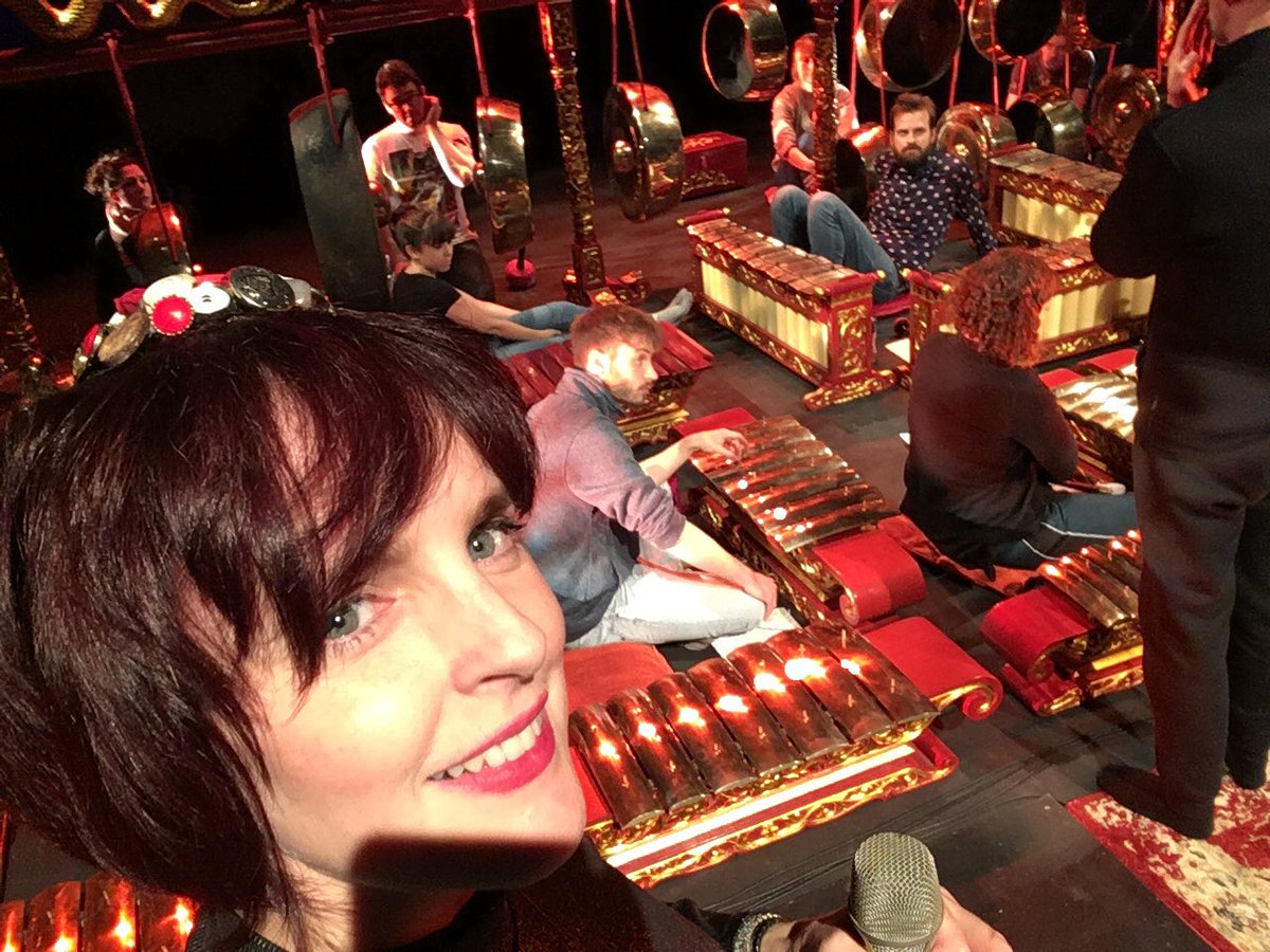 Julie Feeney tweet media