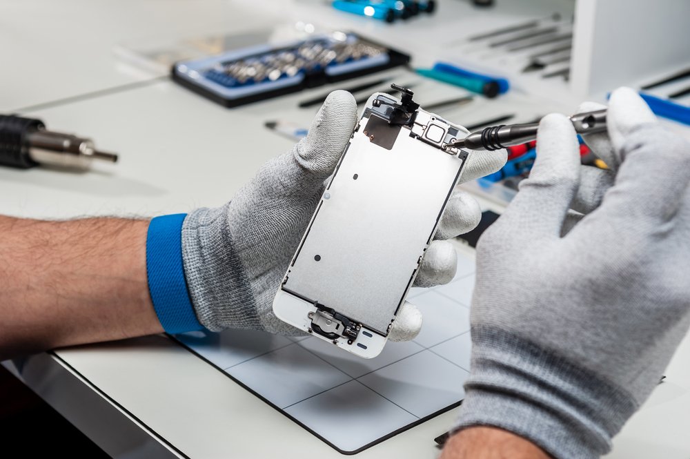 rtcellular's tweet photo. At RT Cellular Phone Repair, we are faster, cheaper, and more reliable! Contact us today! https://t.co/53Z6arAkdV #iphonerepair #phonerepair https://t.co/DYESR0ceER