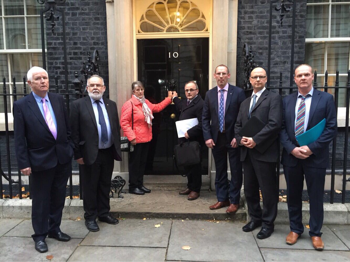 moneillsf's tweet photo. Today the Kelly Family with Sinn Fein MPs @FrancieMolloy @BarryMcElduff submitted a petition to Downing Street calling for truth and justice into death of their loved one, Patsy Kelly. All families have #right2truth. https://t.co/5DWAurUpuF