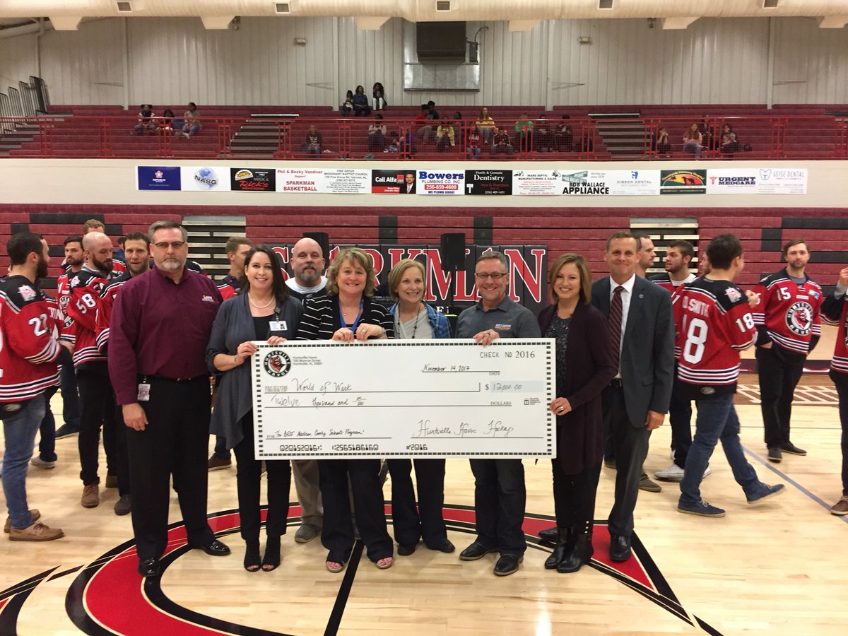 SHSSenators's tweet photo. Thank you @HuntsvilleHavoc for your VERY generous donation to our county’s World of Work program that benefits our special needs program! We are blessed to have you as a partner in this great program! https://t.co/0pGstRLDIz