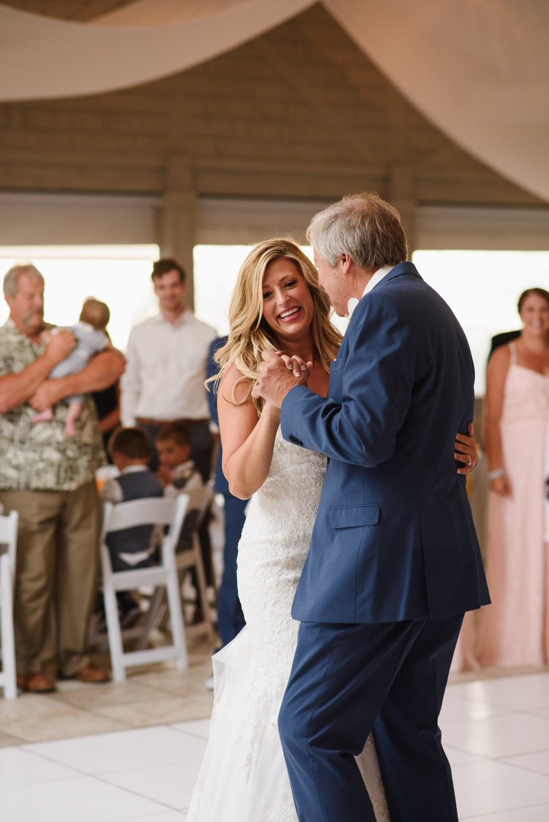 Unique idea for #FatherDaughter dance: start off with Bruce Springsteen’s “Santa Clause is coming to town” then mixed into Ben E. King’s “Stand by me” - More details: bit.ly/2zZhHKy  #weddings #weddingDJ