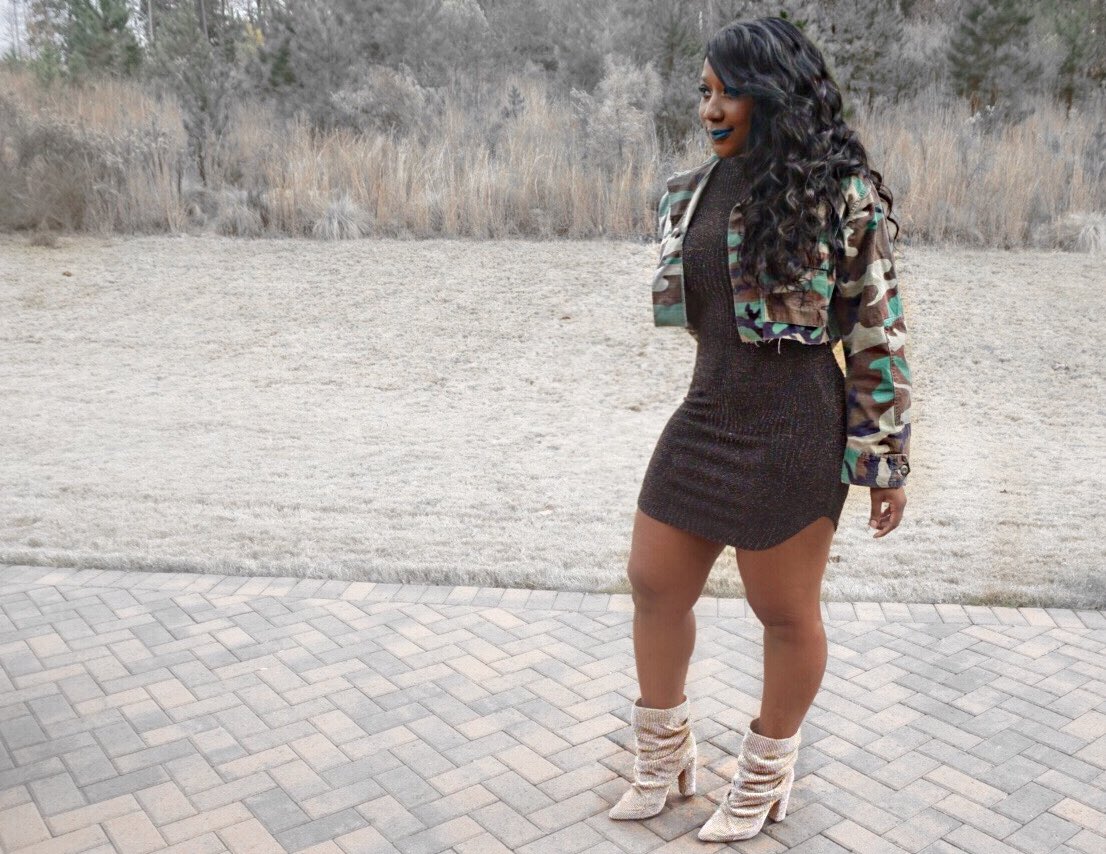 ItsLisaD's tweet photo. A queen keeps her head up so that her crown doesn’t fall 👸🏾”!  

And yes,  I made all of this!  Shop https://t.co/RDcoESbhFL!  Camo jackets drop this week 💚 #Ootd #DaniLiApparel #Ootn #BlackGirlMagic https://t.co/9ipaX4WOCI