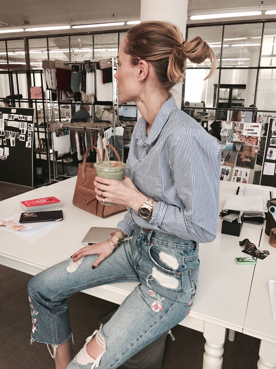 spfashionbeauty's tweet photo. Fashion industry show us #howyouwork
#freelance #fashion #spfashionbeauty #solomonpage #est1990 #talent #recruiting #trendsetter #ootd #trending #style #werehiring #hired #careers #dreamjob #lovewhatyoudo #fashionjob #opportunities #NYC #OH #CA https://t.co/jmq65W5hUb