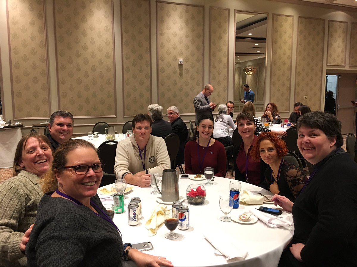 Notre belle équipe au Symposium <a href="/CSDCEO/">CSDCEO</a> <a href="/ESCLeRelais/">ESC Le Relais</a> <a href="/eecmarietanguay/">EEC Marie-Tanguay</a> <a href="/esclacitadelle/">ESCLaCitadelle</a> <a href="/esc_plantagenet/">ESC de Plantagenet</a> <a href="/eecsaintisidore/">EEC Saint-Isidore</a>