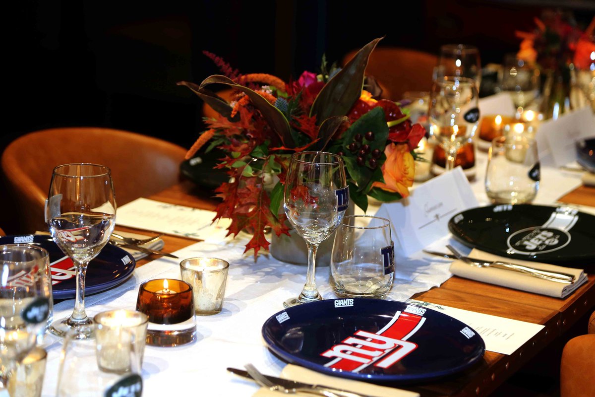 styleandsociety's tweet image. Host of NFL Network's Good Morning Football, Kay Adams, Chef Christopher Zabita and LaLa Anthony host an NFL Homegating celebration featuring product from NFLShop.com at Society Café in New York. #NFL #NFLShop #KayAdams