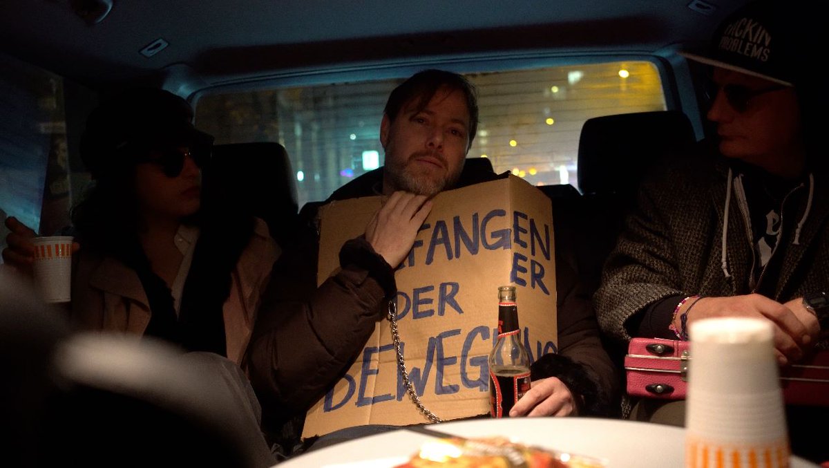 Milo Rau entführt? Morgen das Video in voller Länge bei #b6112 #Volksbuehne #transmedia #sturmaufdenreichstag