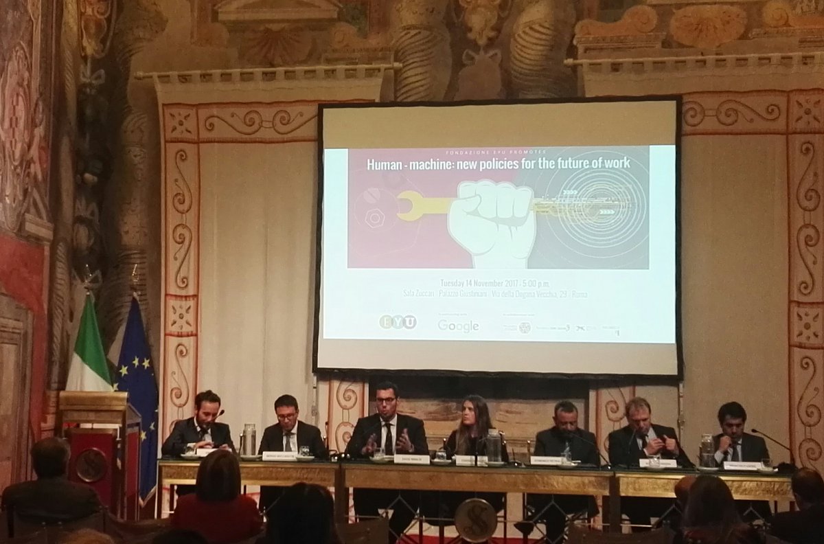 FondazioneEYU's tweet photo. .@Rinaldi_David interviene a #humanmachine: Lo #stato deve dare al cittadino gli strumenti per affrontare questo #cambiamento
#automazione https://t.co/7SETaasSWm