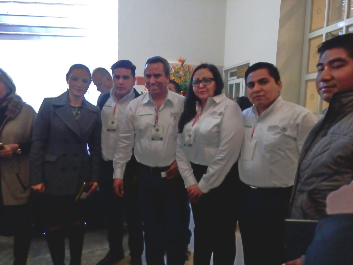 inapro_ac's tweet photo. Saludando a quienes dirigen el Extensionismo en
México, el equipo de @inapro_ac en el Edo de Mex. @Mely_Romero @incarural https://t.co/cKqfnUHeHK