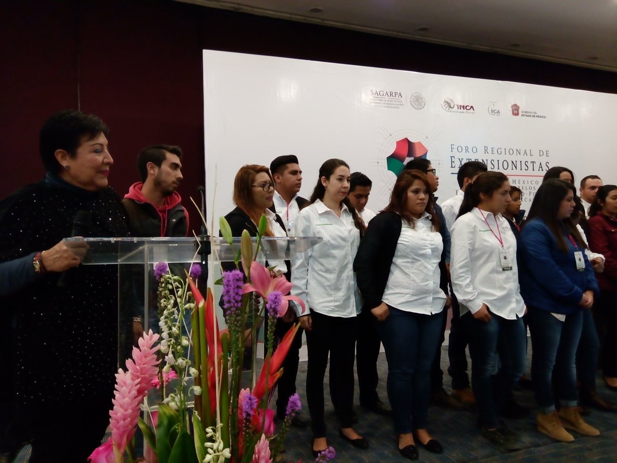 inapro_ac's tweet photo. Saludando a quienes dirigen el Extensionismo en
México, el equipo de @inapro_ac en el Edo de Mex. @Mely_Romero @incarural https://t.co/cKqfnUHeHK