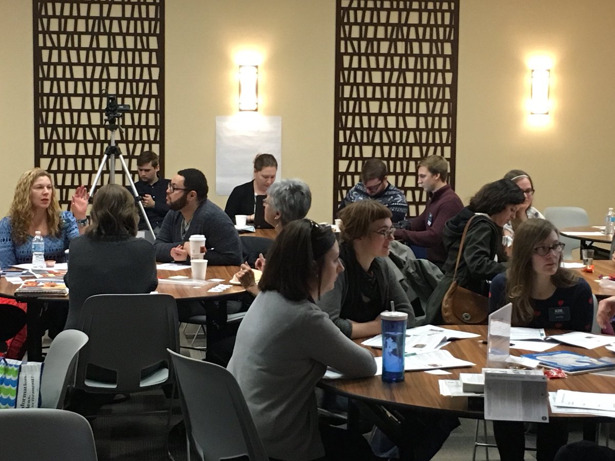 KISDlitcoach's tweet photo. Collaboration around ways to use the Read At Home Plans in our public libraries! @grpl @KDLNews #Essential10 https://t.co/sCCxx2CUvl