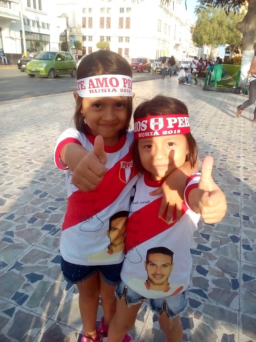 RbnCrisake's tweet photo. @AmorAmorAmorL 
Cristell y akemy https://t.co/RSyJWISFcn