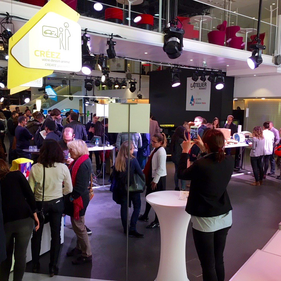 babaplaya's tweet photo. En Live ! Ce soir c’est la fête 🎉 #Babaplaya est à l’honneur et bien présent au rassemblement de #startups du @NoelFrenchTech L’idée, vous présenter des cadeaux originaux et innovants ! Quoi de plus épatant qu’un #Babaplaya 🤣 @dandy_cannes https://t.co/QjMUAeLvmp