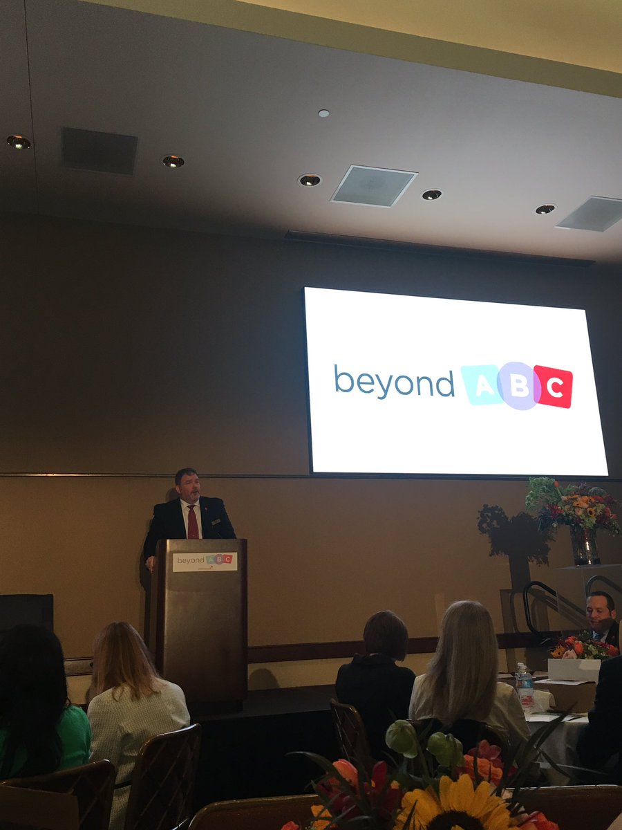 Mayrani4Terrell's tweet photo. "It's not just healthcare that is moving the needle" @timothy_bray #BeyondABCSymposium @ChildrensTheOne https://t.co/F7yTJhWYf0