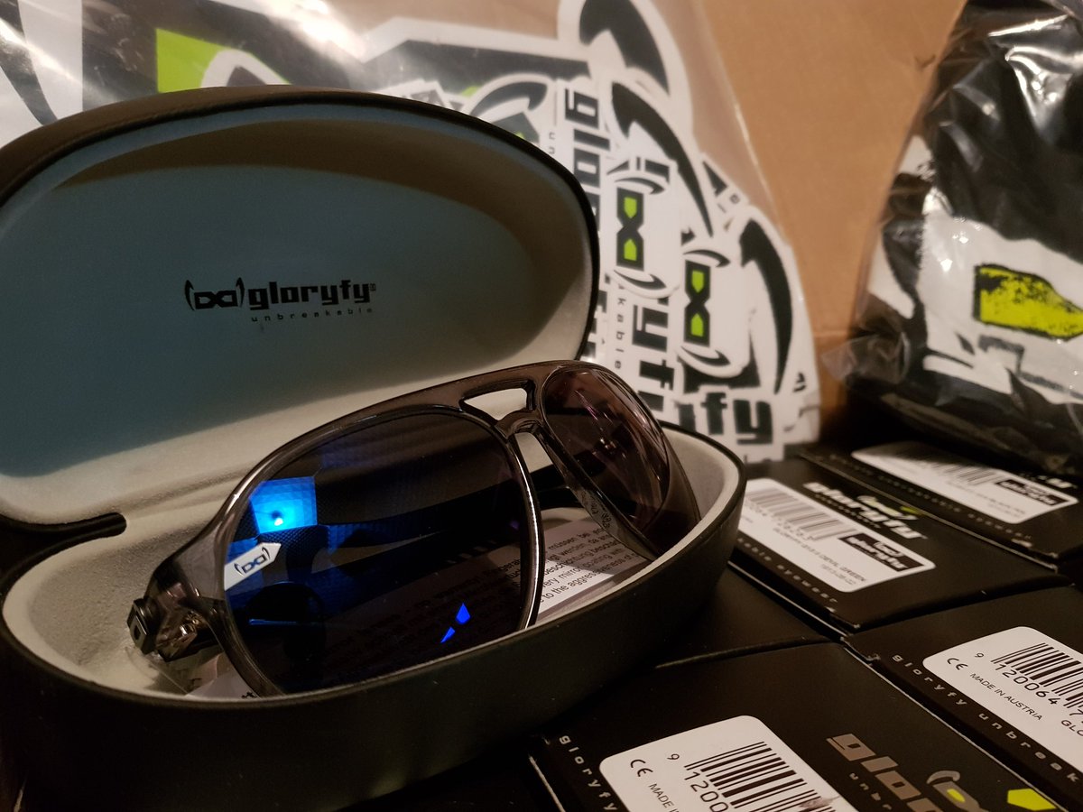 4 paires de lunettes incassables gloryfy à gagner! Pour participer go follow @gloryfy_eyewear Et RT ce Tweet ! 🤘🕶 Tirage le 25 novembre! Bonne chance 😉