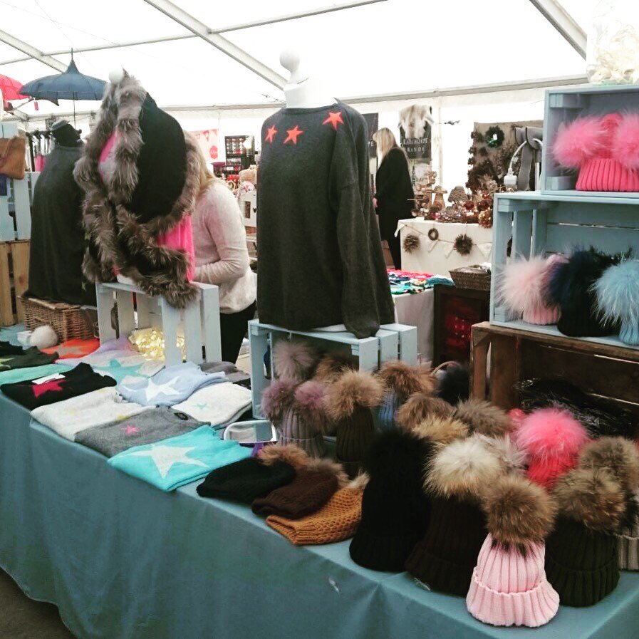 FrimbleTweed's tweet photo. Fantastic day at Southburn today #onedown #twotogothisweek #shopshopshop #winetime #sellsellsell #frimble #fashion https://t.co/kknhtLNNKN