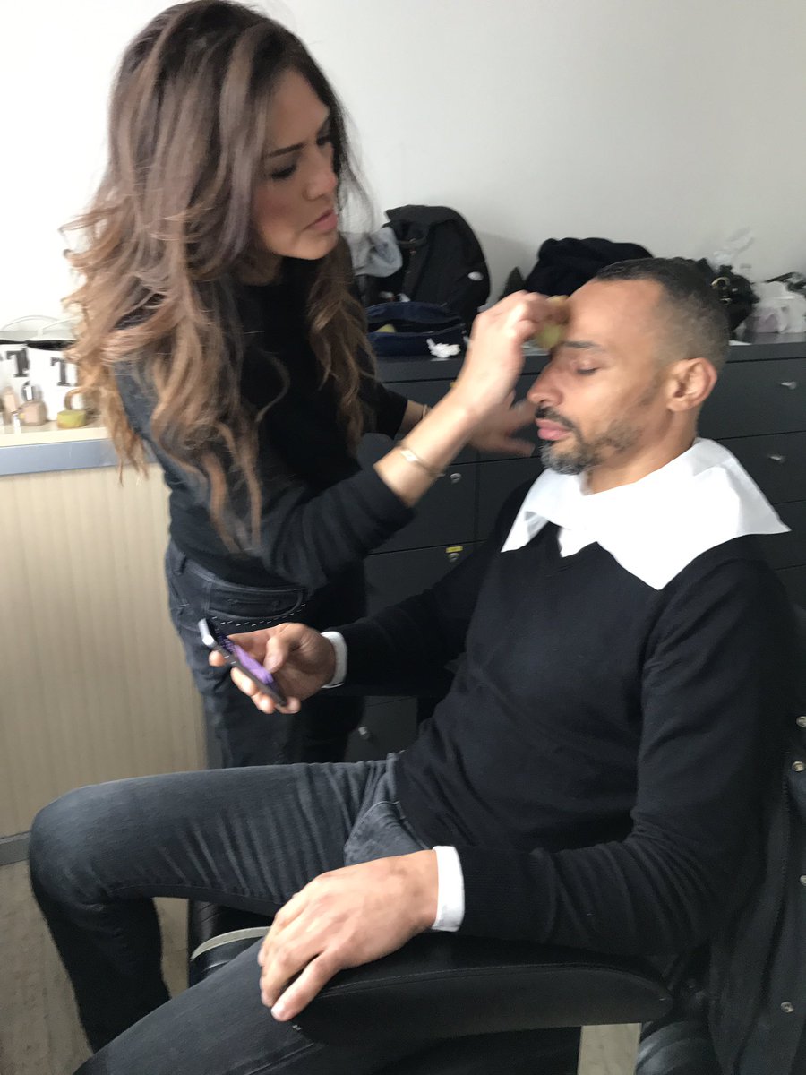 Préparation avant le passage en direct. Belle rencontre avec La programmatrice, une femme engagée et impliquée <a href="/claudiejacquin/">claudie jacquin</a> <a href="/CNEWS_Sport/">CNEWS Sport</a>