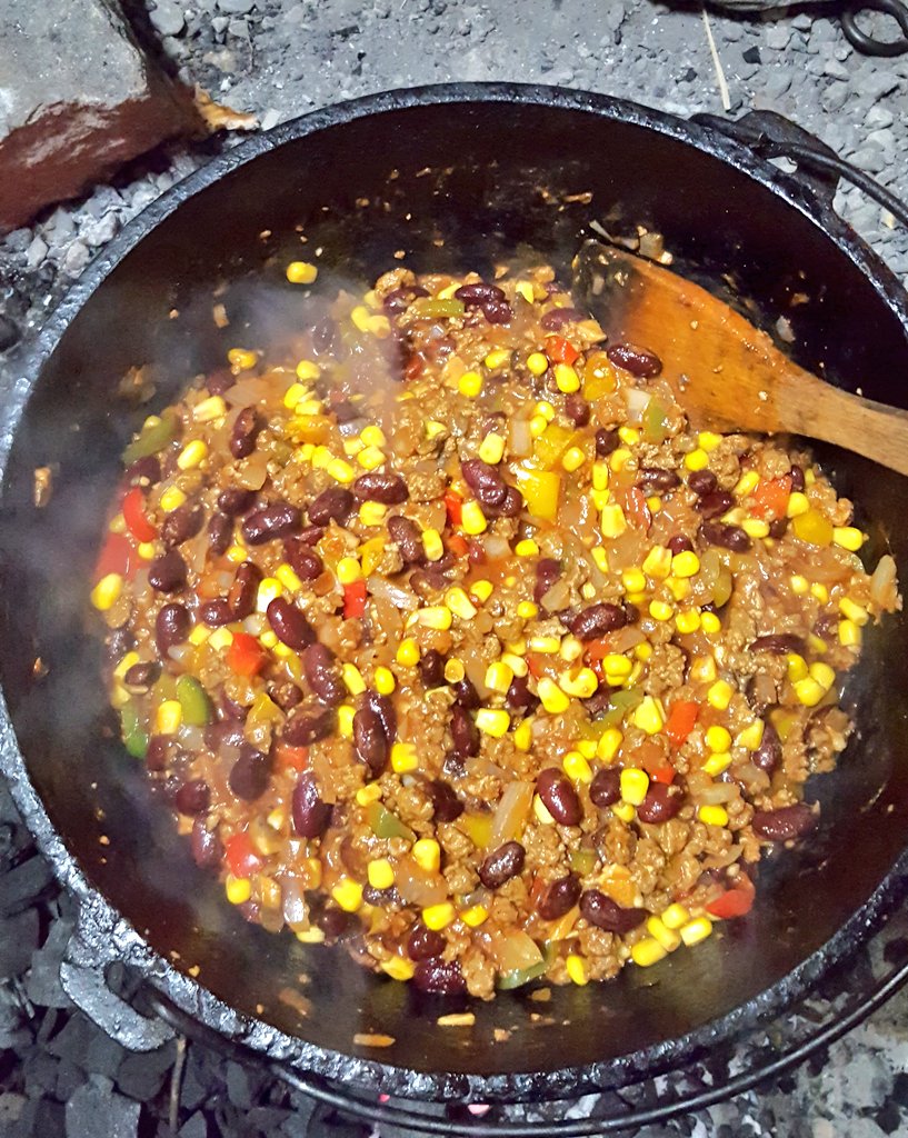 1stClithScouts's tweet image. Hope the Young People are bringing their appetites with them tonight to @BowleyCS as we have cooked a delicious veggie chilli for supper 😁 #iScout