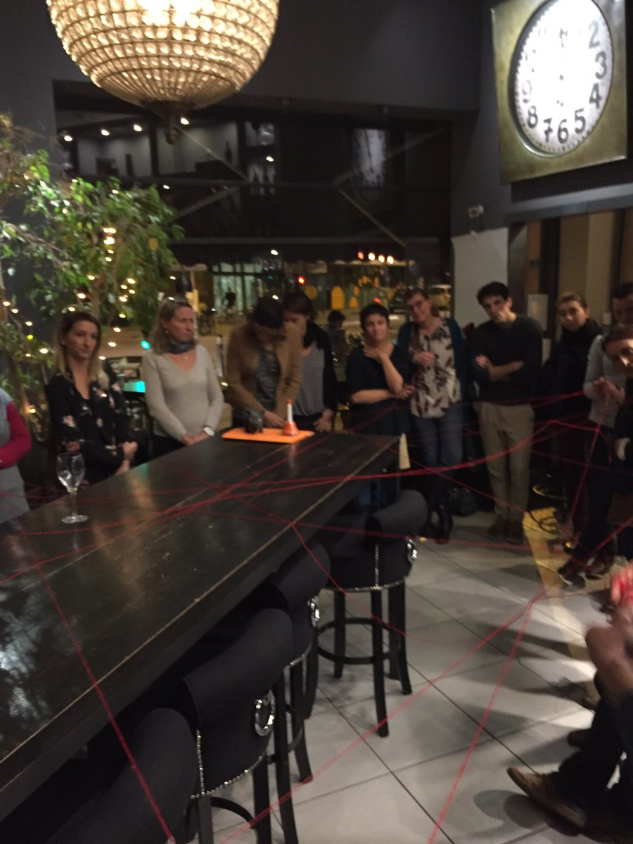 On tisse la toile de l'intelligence collective à <a href="/AfterWork_RH/">AfterWork RH - Association Ressources Humaines</a> Grenoble ! #intelligencecollective #afterworkrh