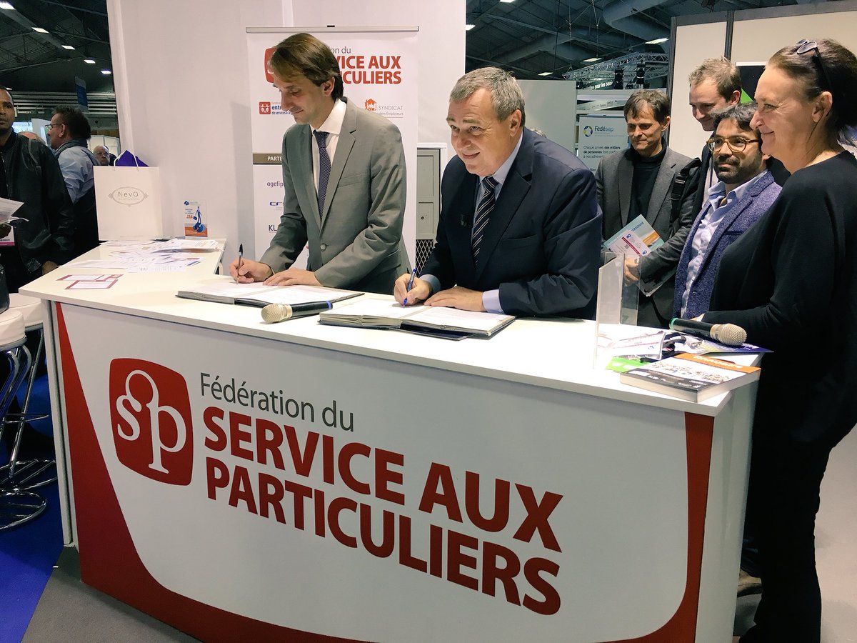 Julie Cassan tweet media