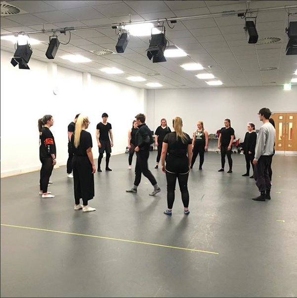 nomanslandba3's tweet photo. The cast of No Mans Land had the privilege of taking part in 2 workshops with the incredible physical theatre company @tempertheatre , exploring fluidity in movement and opening up emotions to apply them to our performance, here is some sneak peeks! Thank you Temper Theatre!! https://t.co/S4yB3al7fT