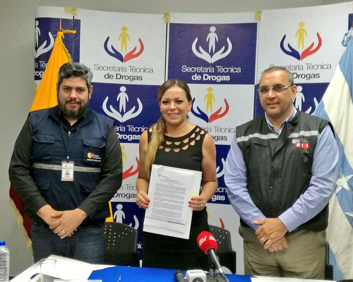 LedyZunigaRC's tweet photo. Hoy entregamos Mesa de Servicios Ciudadanos en #Guayaquil, en este espacio brindaremos atención a las personas afectadas de manera directa o indirecta por el uso y consumo problemático de drogas. #AtenciónEsPrevención https://t.co/fINPogUOCp