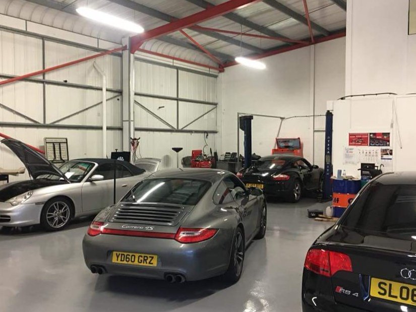 PerformanceDw's tweet photo. More lovely cars today, we pinch ourselves as to how lucky we are ... thank you  #porschewellingborough #porschenorthamptonshire https://t.co/7hmLiGxJQf