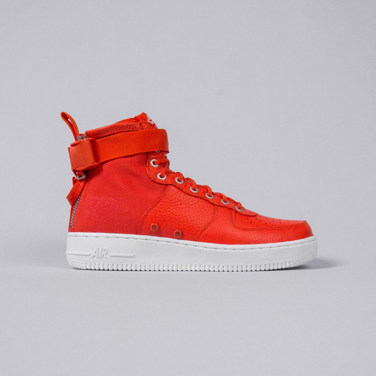 air force 1 mid zipper