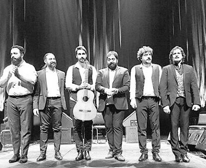 fans_farruco's tweet photo. Farruquer@s, os dejo estas fotos de "LOS HOMBRES DE PACO"!! GRACIAS A TODAS AQUELLAS PERSONAS QUE CADA NOCHE HACEN POSIBLE ESE CARTEL DE "SOLD OUT"!!
#LosHombresDePaco #TourMiami #MomentosInolvidables #MuchoBaile #PedazoDeGira #RectaFinal https://t.co/9Qf3k745oJ