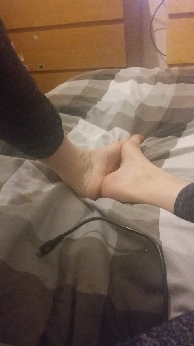 lunabluealpha's tweet photo. It's so good to be home 
#findom 
#newpets
#footfetish 
#kik 
@RTfaggot 
@RT4fet 
@I_Spprt_Findoms https://t.co/lIVvNTx0uN