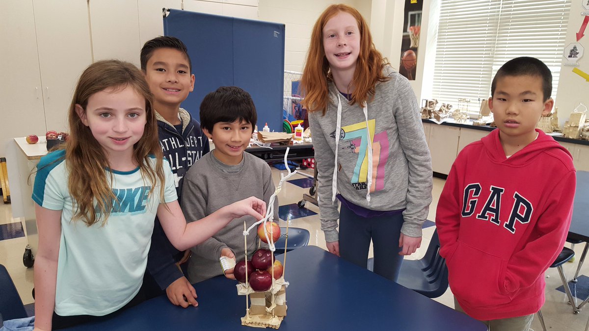 MKetendjian's tweet photo. These guys created one of the tallest structures to hold apples @thedaterschool #AppleTower https://t.co/NBD13teNU7