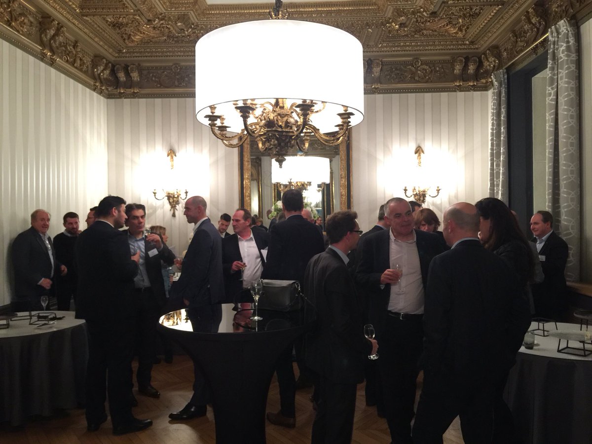 Agora_Managers's tweet photo. Ce soir #AgoraDirCo le club dédié aux #DirecteursCommerciaux reçoit @MisterFredB sur le thème « Comment les techniques de #Negociations émotionnelle peuvent faire basculer vos négociations ? » #Commercial #EquipesCommerciales #Commerce #AgoraFonctions #Entreprise https://t.co/mhDrBygVj0