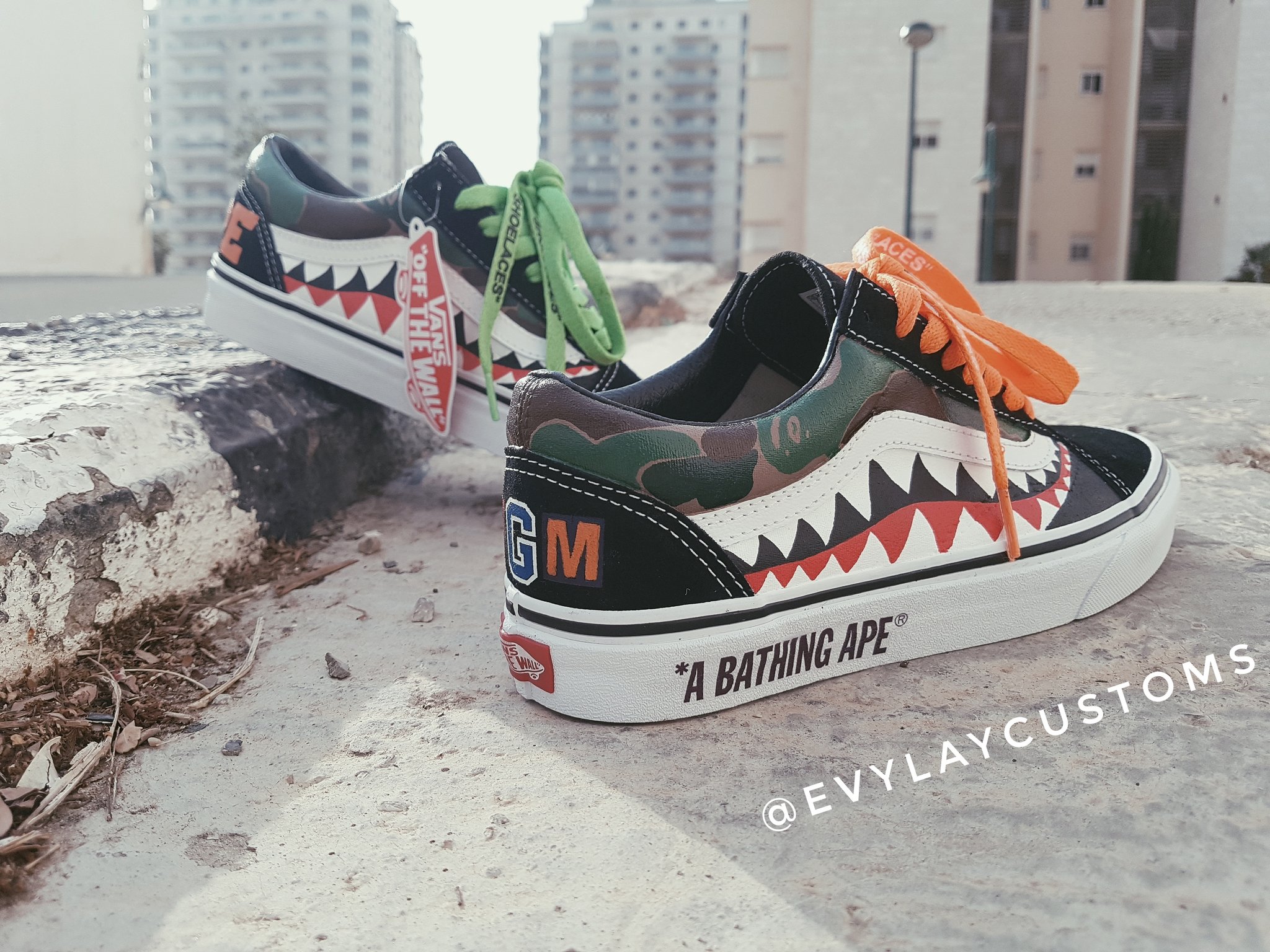 Custom Vans Lv x Supreme