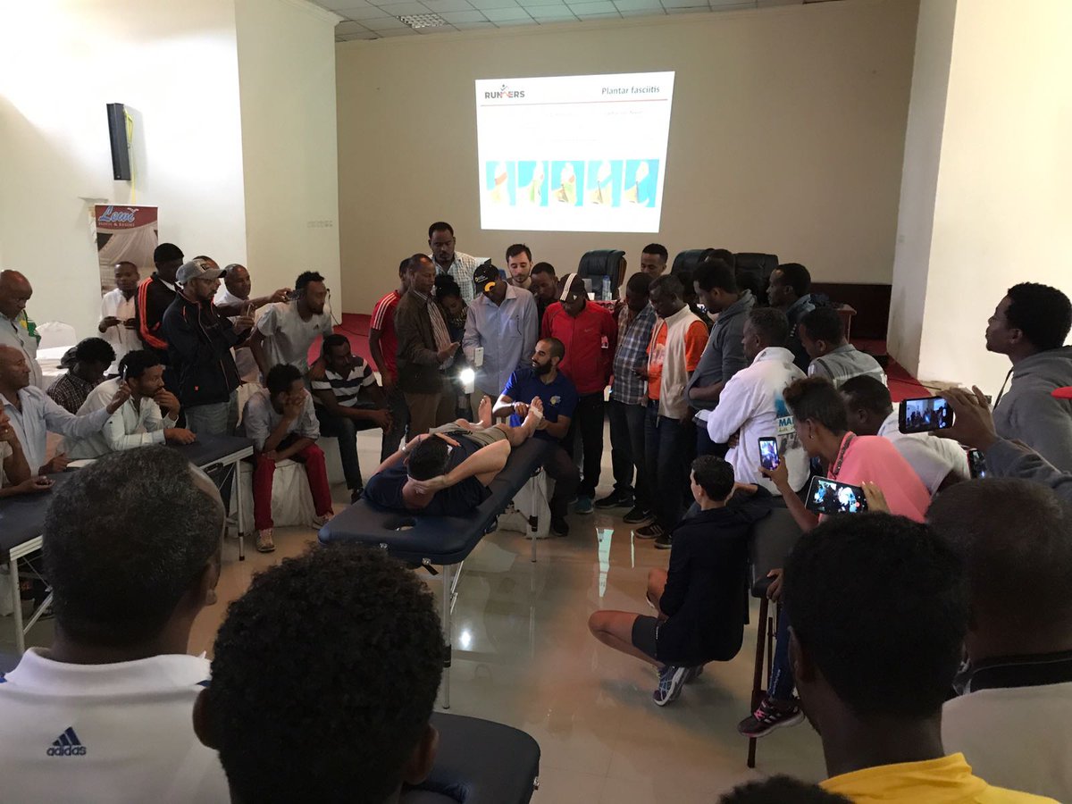 jordireigfisio's tweet photo. #formacion a los #fisioterapeutas etíopes ese es uno de los objetivos de @run4ethiopia ! Te apuntas en 2018? https://t.co/SpQqswLesM https://t.co/2iYj6stg6n