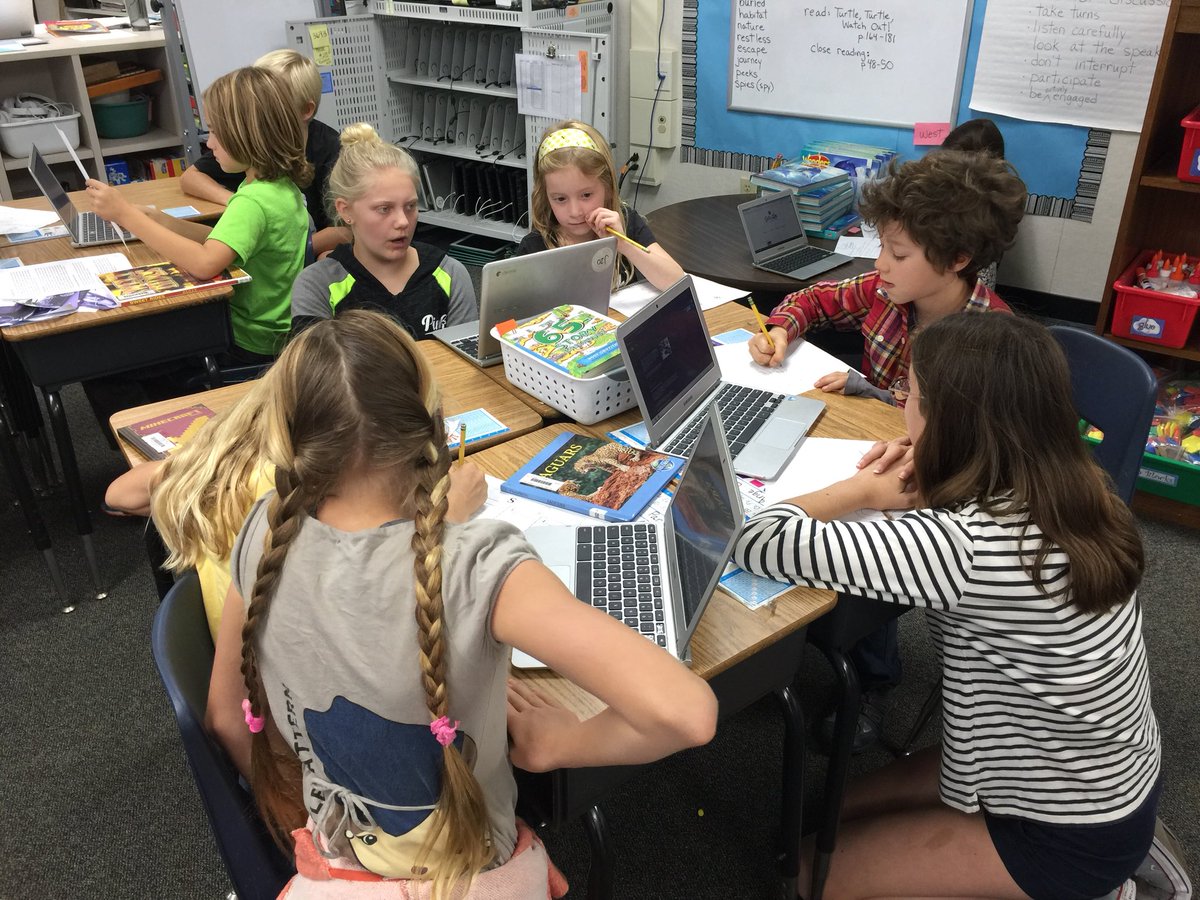Sixth grade buddies help second graders research passion projects <a href="/MrsWaldal/">Mrs.Waldal</a> <a href="/HTS_Dolphins/">Del Mar Heights</a>
