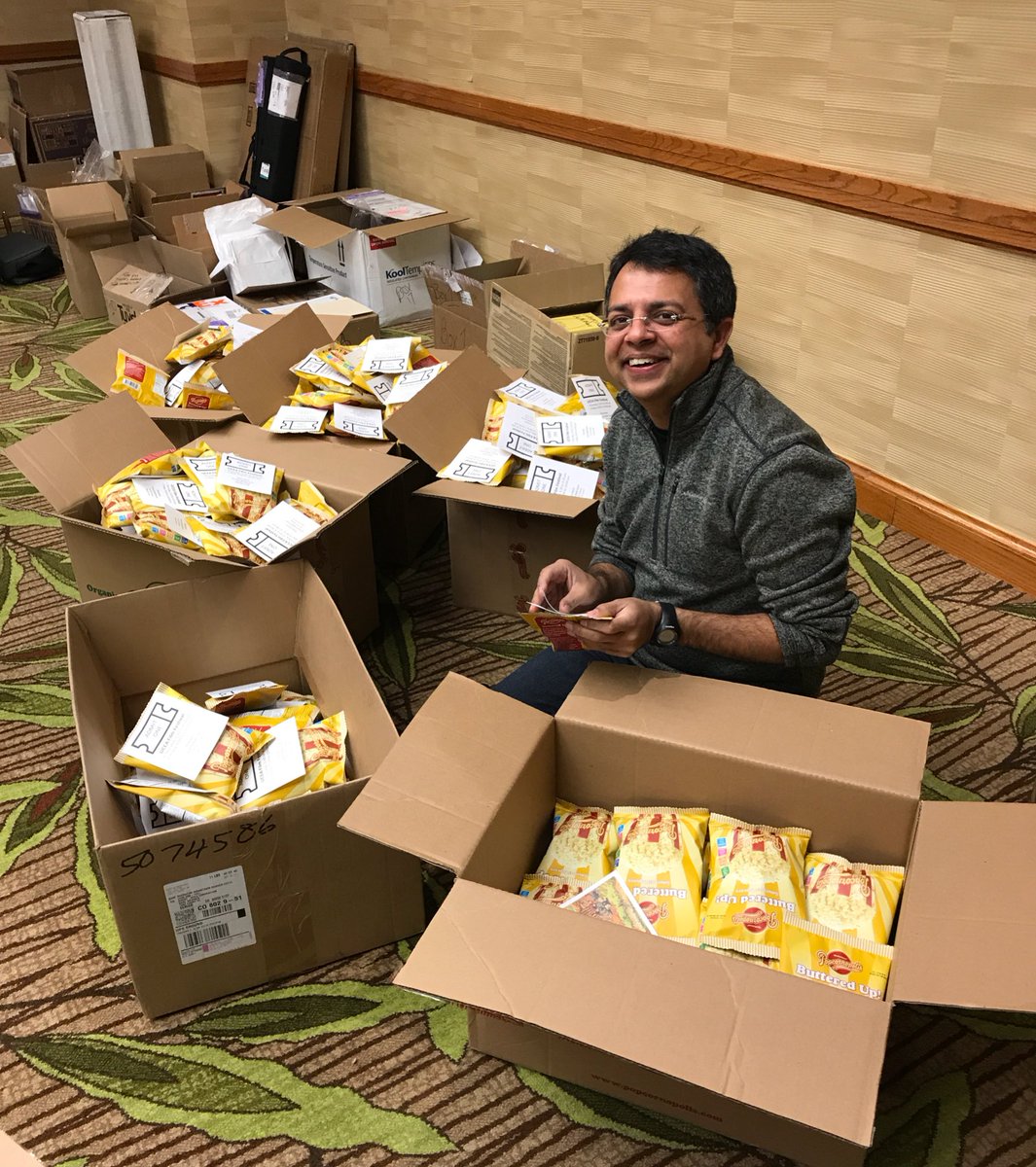 MariRodPhD's tweet photo. @UCEA Headquarters Staff getting ready to welcome #UCEA17 participants! Thank you Katie, Angel, Karl, Gopal, &amp; Mark! You're #UCEAwesome!  #DenverInNovember @UCEAGSC @JacksonScholars https://t.co/hYFFiIo1bw