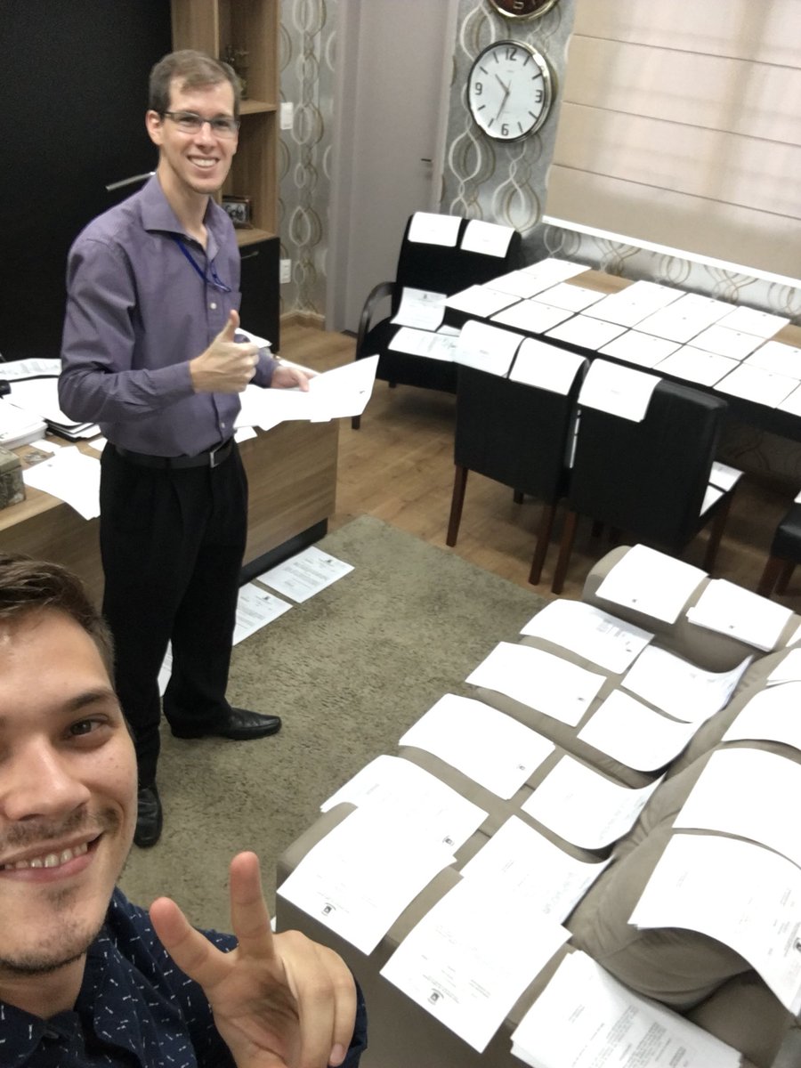 RenatoZaar's tweet photo. #brasilnoge Adiantando o trampo pra acompanhar nossos craques em mais uma aula de futebol! Pra cima Brasil sil sil sil. https://t.co/tD2wu3VR4W