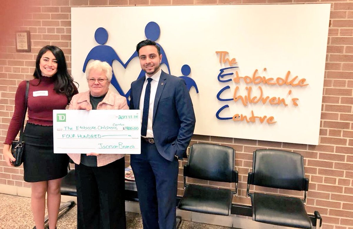 Jackson is giving back 💚 #EtobicokeChildren #Community @yousefbarghi_TD <a href="/PeterStajan_TD/">Peter Stajan</a>