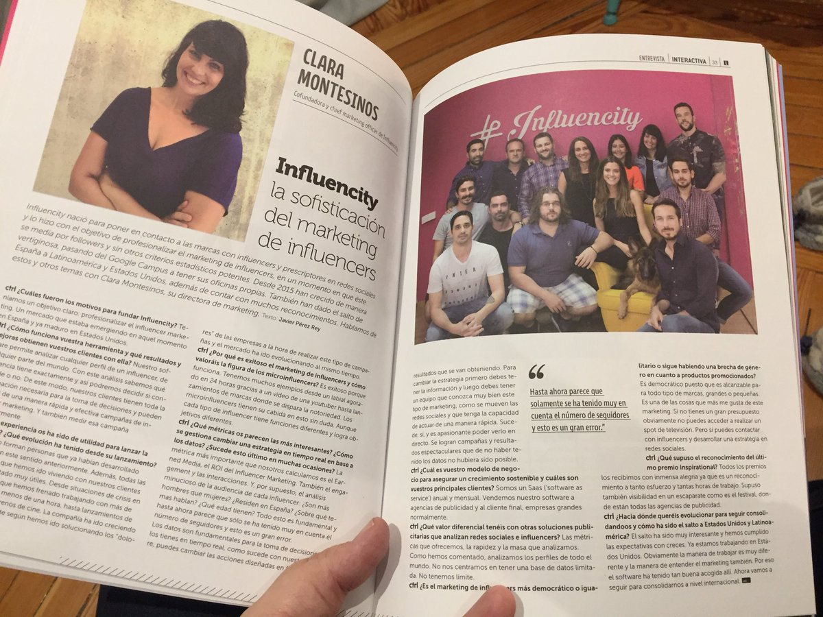 jrsahuquillo's tweet photo. Este mes @revistactrl entrevista a @claramontesinos. ¡Cómo mola ver a todo el #Influteam en la foto! @InfluencityES https://t.co/iprApofNA4