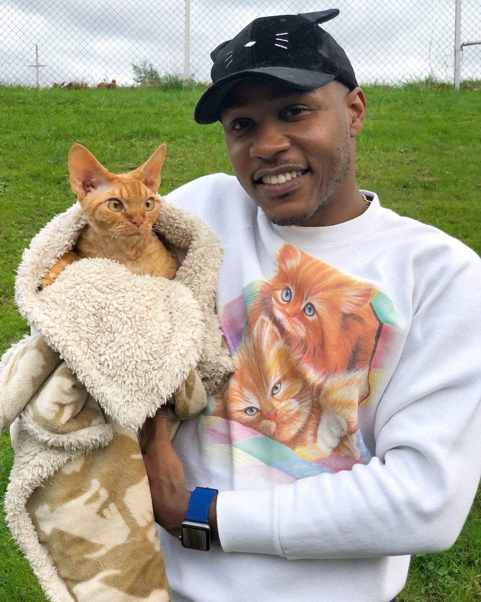 iammoshow's tweet photo. Hi! My cat Dj Ravioli and I are taking our daily walk. We just wanted to let you all know we love and care about you all. Retweet this if we made your day a little better https://t.co/eLAcPTnfr0