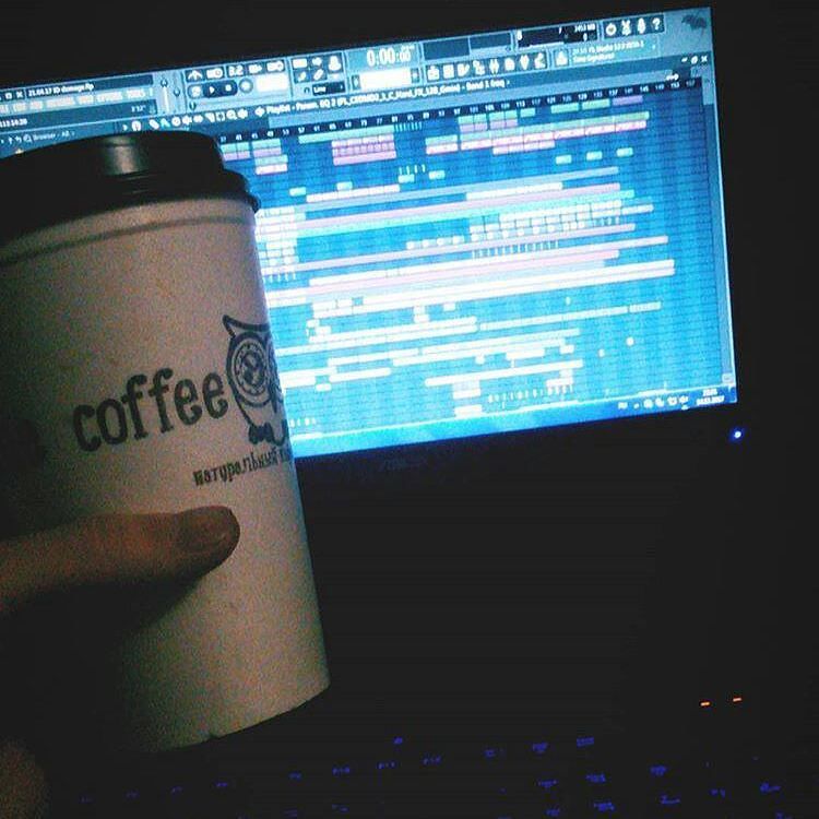 diannmusic's tweet photo. #producertime🎹🎹🎹 https://t.co/zuQJgSGuk3