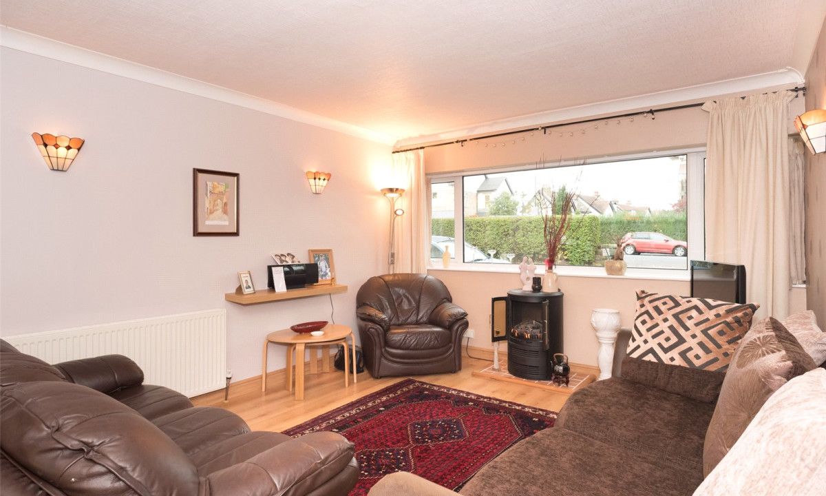 #Leeds Oakwood Investment Opportunity: Spacious two bed ground floor flat with open plan lounge diner in the popular Roundhay Area. buff.ly/2zxcw3O