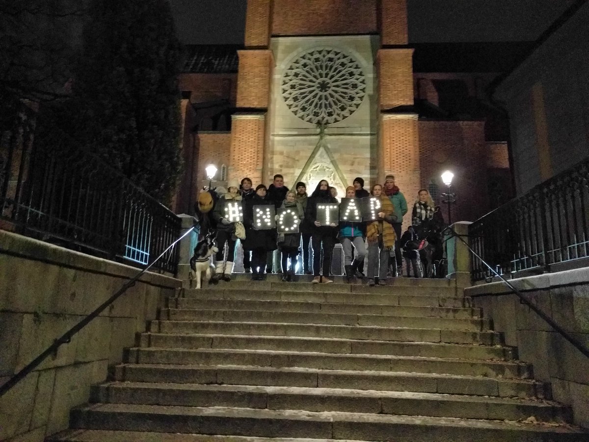 UUFossilFree's tweet photo. Even in the cold and snow, Uppsala joined by  @XiuhtezcatlM and @earthguardianz stands in solidarity saying #NoTAP!

We are inspired by the pipeline resistance in Italy and demand that @EIB shows climate leadership by pledging not to fund TAP or ANY new fossil fuel project https://t.co/eMlE6i3qBL
