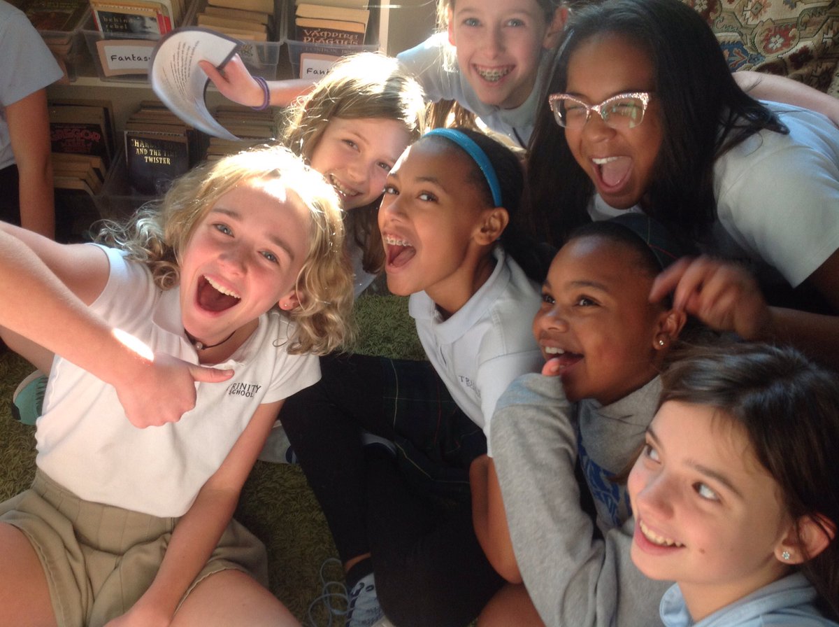 5BTrinity's tweet image. Practicing our thanksgiving song! #Trinitylearns #TeamB LH